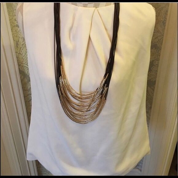 Draping Gold Strand Necklace! - Picture 5 of 10